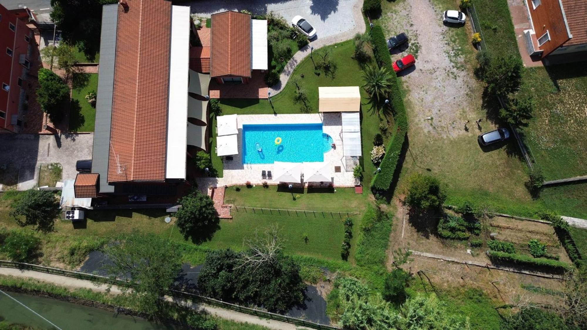 Albergo La Luna Sarzana Εξωτερικό φωτογραφία