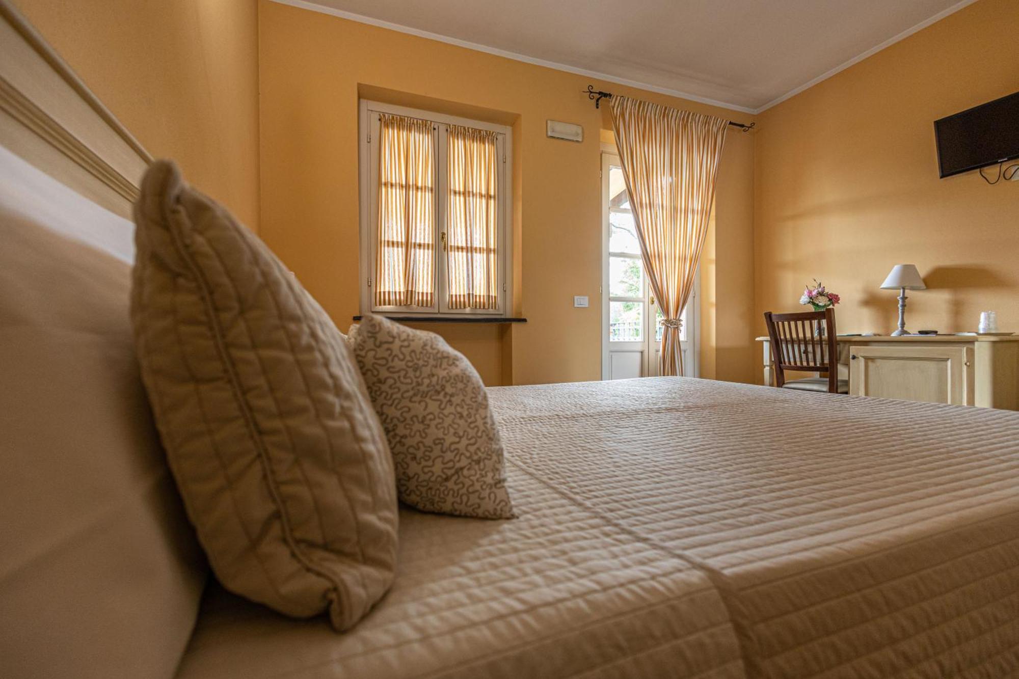 Albergo La Luna Sarzana Εξωτερικό φωτογραφία